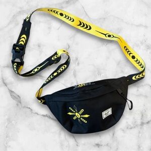 ✅ Herschel Supply Company Invictus Games Belt/Crossbody Bag